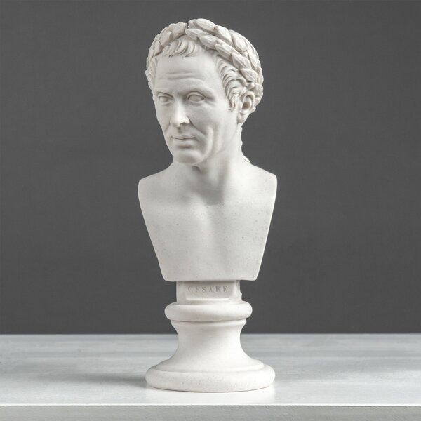 Julius Caesar márvány mellszobor – babérkoszorús portré