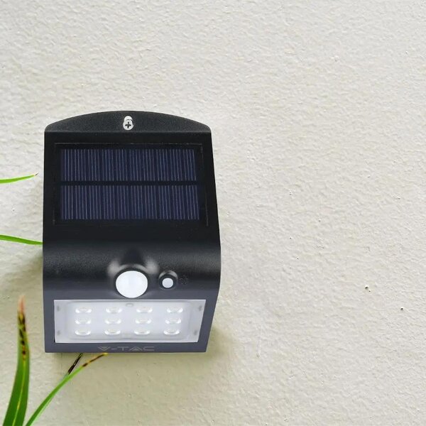 V-TAC napelemes, mozgásérzékelős LED reflektor, fekete, 1.5W természetes fehér - SKU 8277