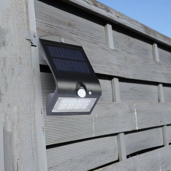 V-TAC napelemes, mozgásérzékelős LED reflektor, fekete, 1.5W természetes fehér - SKU 8277