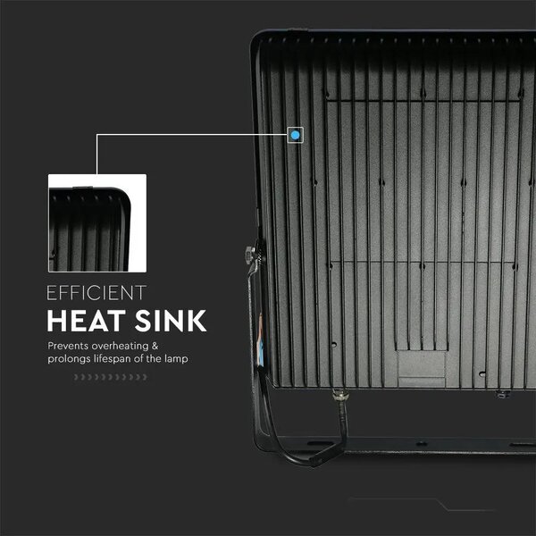 V-TAC LED reflektor 30W hideg fehér, fekete házzal, 157 Lm/W - SKU 20450