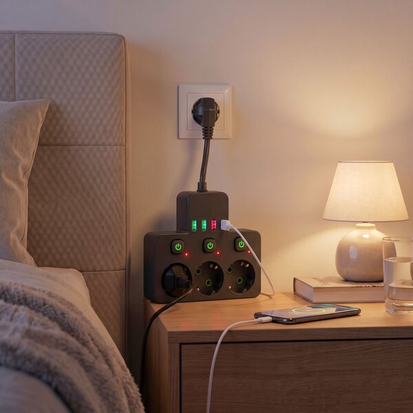 Toolight Toollight, JNH018, 3 foglalatos + 3× USB-A + USB-C elosztó LED lámpával, fekete, OSW-56307