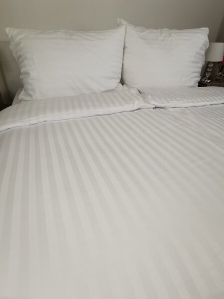 Fehér damaszt ágyneműhuzat TiaHome - 1x Párna 90x70cm, 1x Paplan 140x200cm