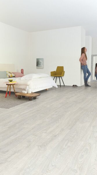 Impressive Ultra - klasszikus patinás tölgy laminált padló IMU3560 világosszürke
